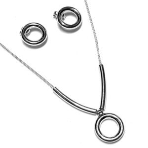 Pendant chain and earrings